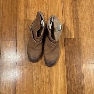 UGG Brown boots women’s size 7